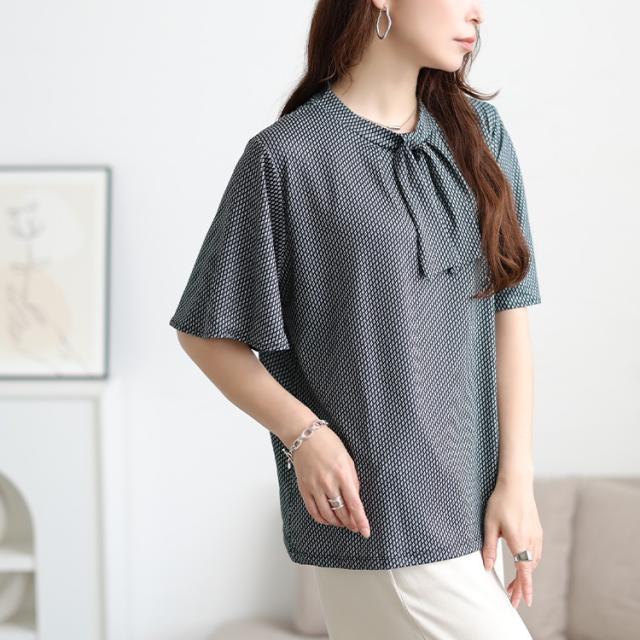 接触冷感ダイヤ柄ボウタイストレッチブラウス