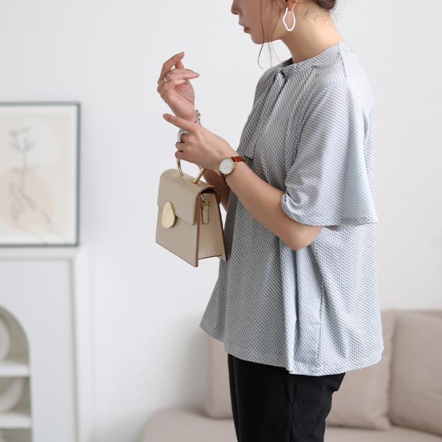 接触冷感ダイヤ柄ボウタイストレッチブラウス