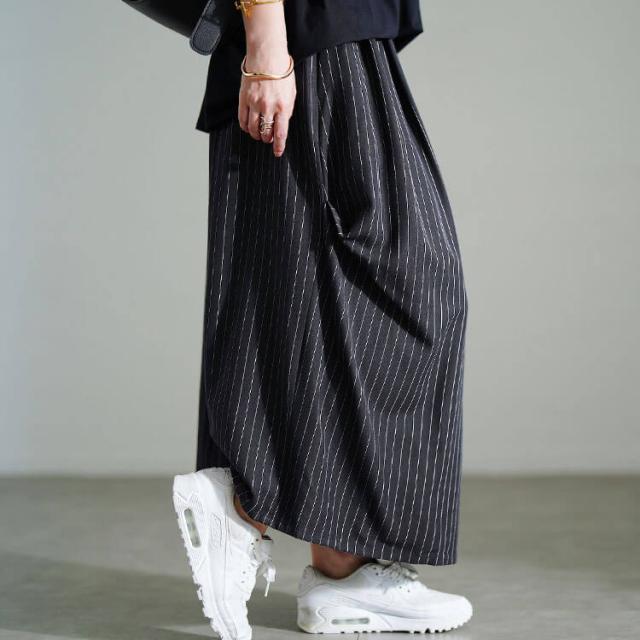 ストライプサイドタックスカート