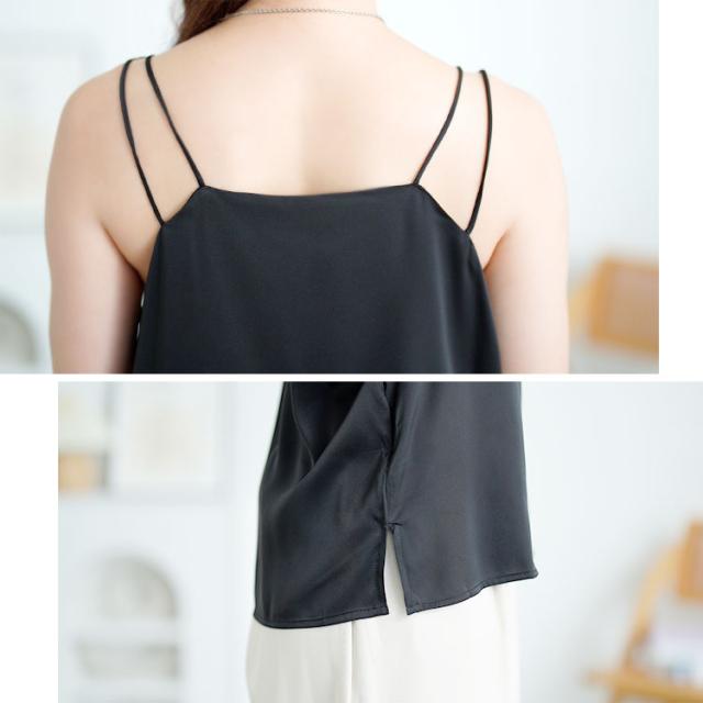 バックストラップVネックノースリーブトップス