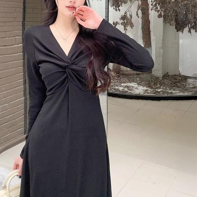 カシュクール風ツイストワンピース