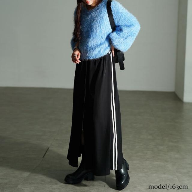 サイドラインZIPスリットフレアスカート