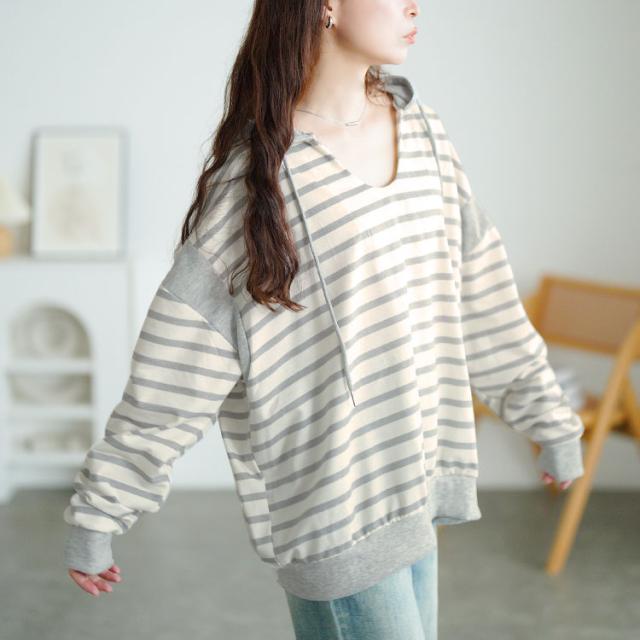 ボーダー柄Vネックスウェットパーカー