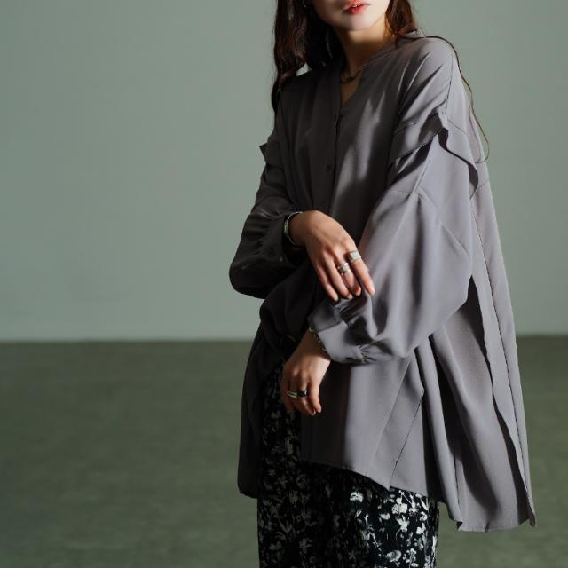 タックショルダースキッパーシャツ