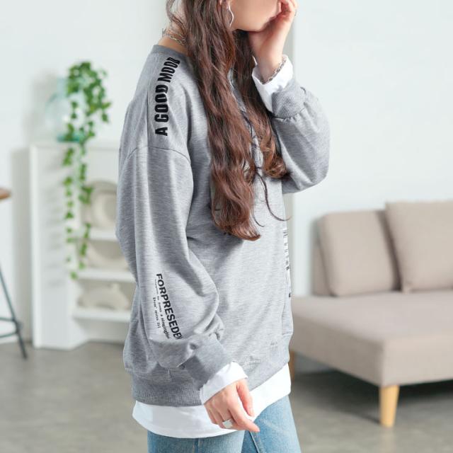 ロゴ入りレイヤード風スウェット
