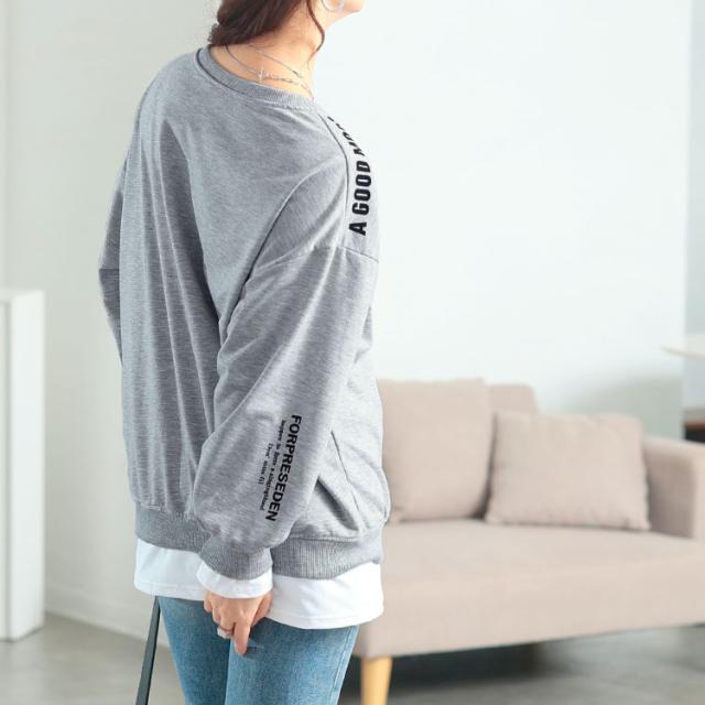 ロゴ入りレイヤード風スウェット