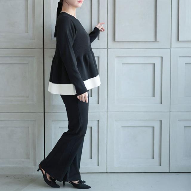 美脚見えストレッチセミフレアパンツ