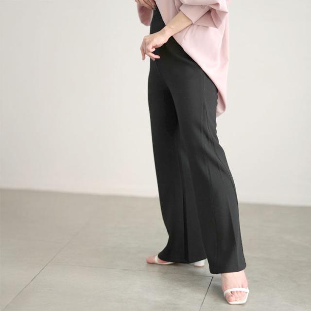 美脚見えストレッチセミフレアパンツ