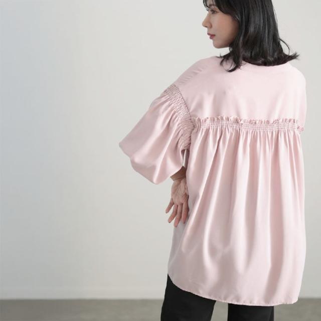 ギャザースリーブVネックブラウス