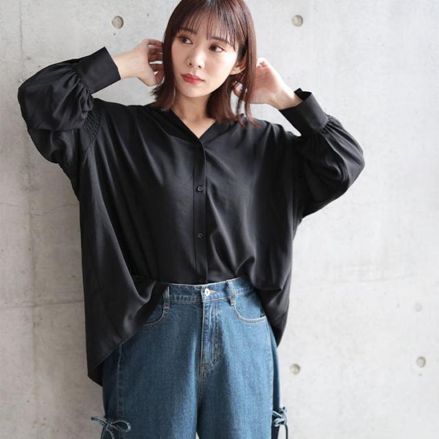 ギャザースリーブVネックブラウス