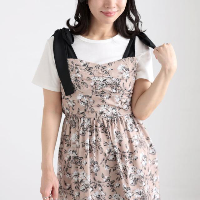 フラワーガーリーワンピース