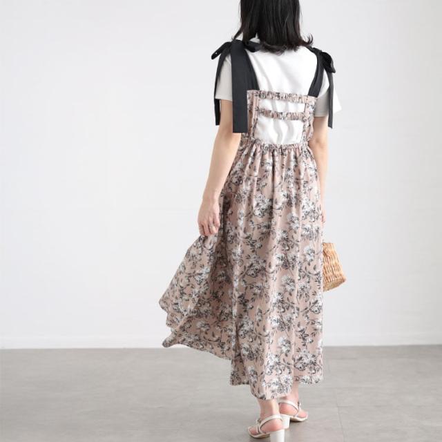 フラワーガーリーワンピース