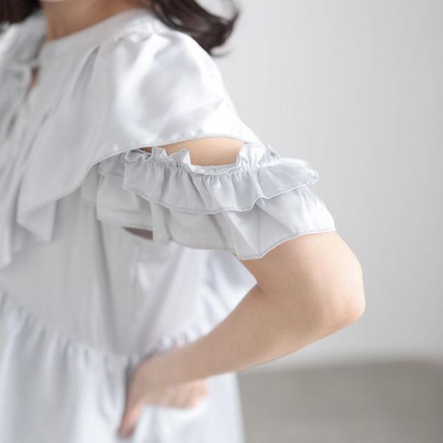 前後2wayサテンフリルワンピース