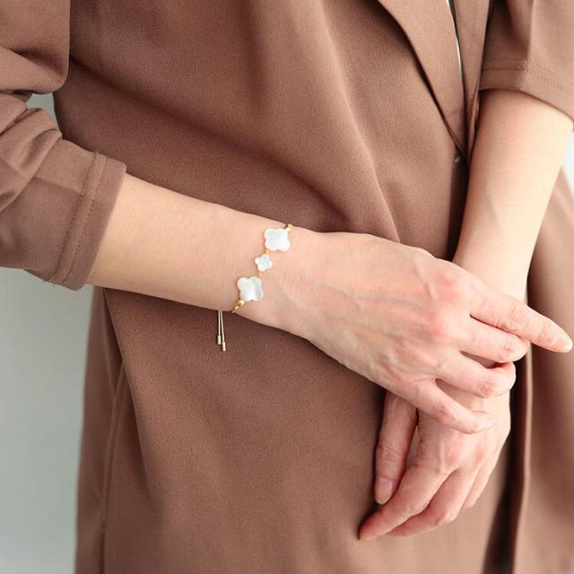 天然シェルクローバーブレスレット