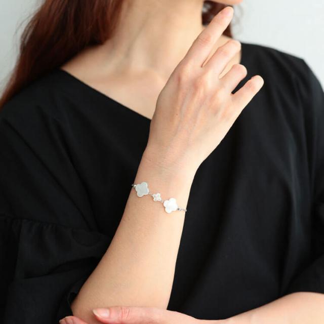 天然シェルクローバーブレスレット