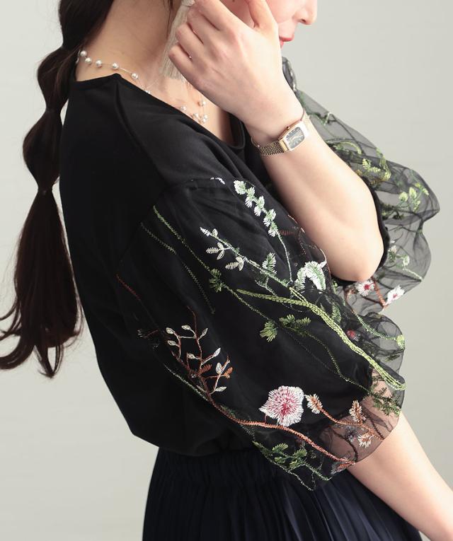 刺繍ボリューム袖トップス