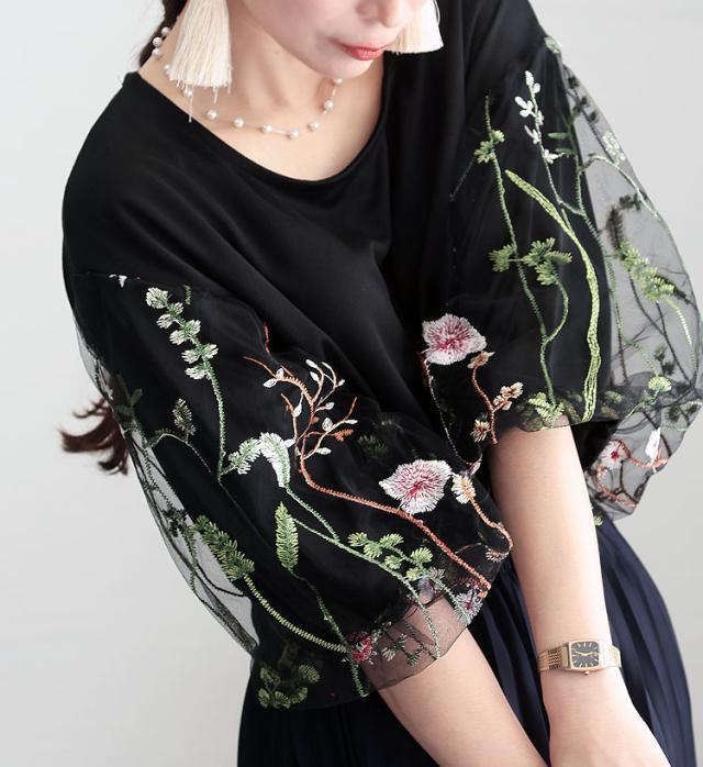 刺繍ボリューム袖トップス