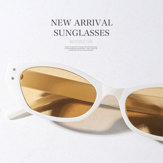 サングラス・メンズ・レディース・ユニセックス・UVカット・紫外線カット・オーバルサングラス・度なし・小顔・丸・楕円・紫外線対策・黒縁・白縁・おしゃれ・ファッション・プレゼント・ギフト・ラグスタイル・サマー・アクセ・モデル 2