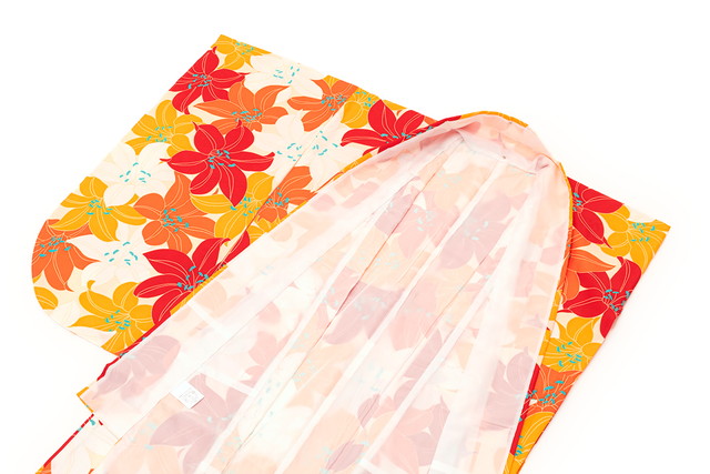 袴用二尺袖着物 単品 卒業式 bonheur saisons（ボヌールセゾン） 黄色 橙色 赤 百合 ユリ 花 菊紗綾形 レトロモダン 小紋柄 小振袖 謝恩会 女性 レディース 仕立て上がり 袴用二尺袖着物 単品 卒業式 bonheur saisons（ボヌールセゾン） 黄色