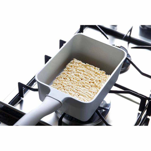 フライパン深型フライパン四角フライパン省スペース焦げ付きにくいスタイリッシュ使いやすい軽量設計IH対応ガス火対応ふらいぱん調理用具フタ付きスクエアSupot深型四角フライパン13×18cmシービージャパン