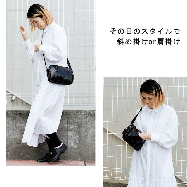 その日のスタイルで斜め掛けor肩掛け。