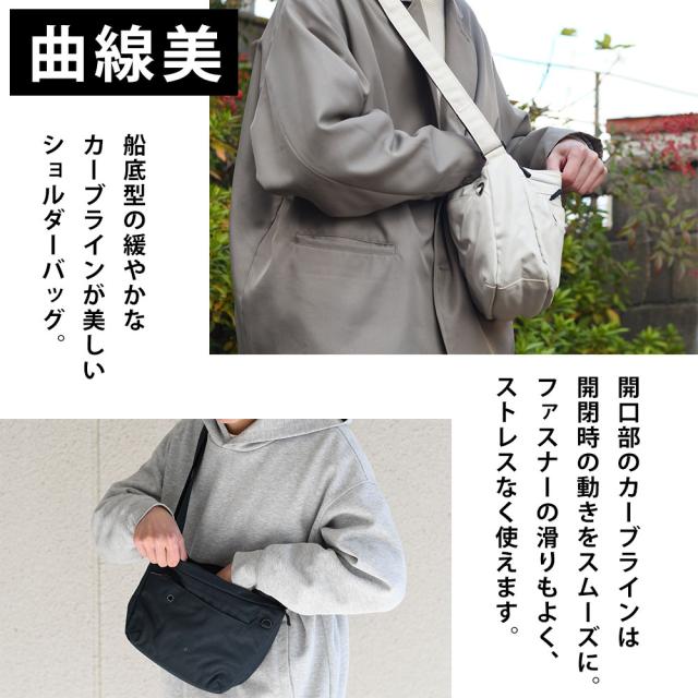 A5サイズやB5サイズが収納可能で、汎用性高くお使いいただけます。タブレットは11インチ相当まで収納可能です。