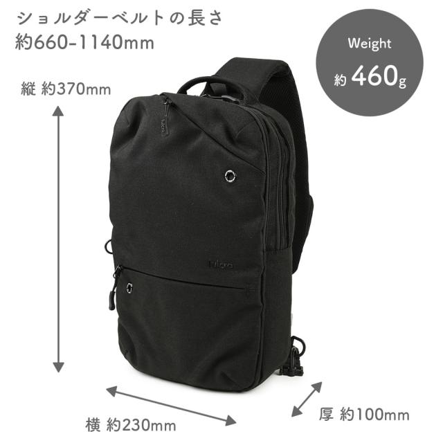 サイズ感は横幅約23cm、高さ約37cm、マチ幅約10cmで、ショルダーベルトの長さ約66-114cm、重量は約 460gになります。