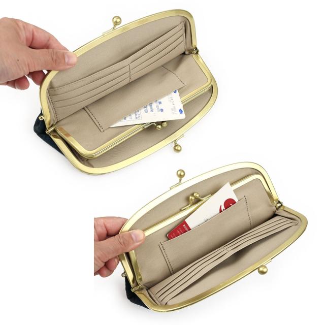 カードは左右の札入れポケットに各6枚と中央のがま口ポケットのサイドに2枚、計14枚のカードが収納可能です。