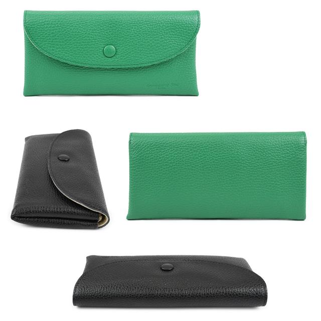 スリムですっきりとしたフォルムのフラップ長財布となります。