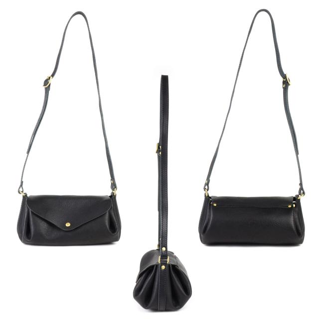 コンパクトでコロンとしたフォルムのミニショルダーバッグです。