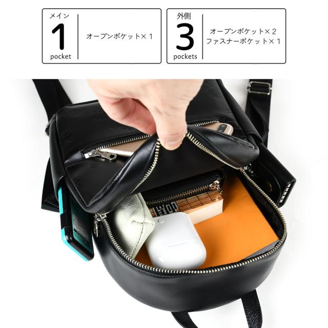 ポケット詳細 メインポケット1箇所。内側にオープンポケットが1箇所。外側にファスナーポケットが1箇所とオープンポケットがサイドに2箇所です。