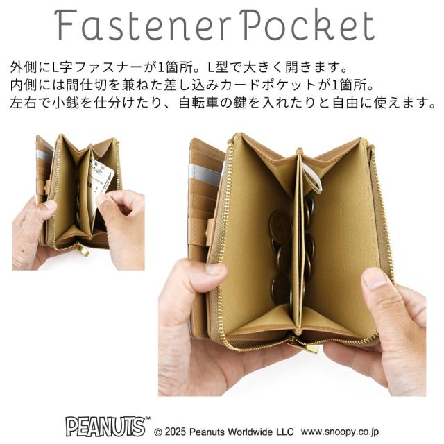 カードポケットとサイドポケット カードは見開き左右に縦入れで8枚収納できます。左右にサイドポケットが4箇所あるので、そちらにもカードが収納できます。