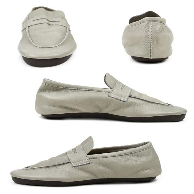 ローファー型のレザーシューズになります。