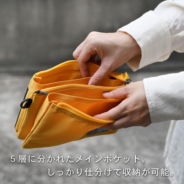 ５層に分かれたメインポケット,しっかり仕分けて収納が可能。