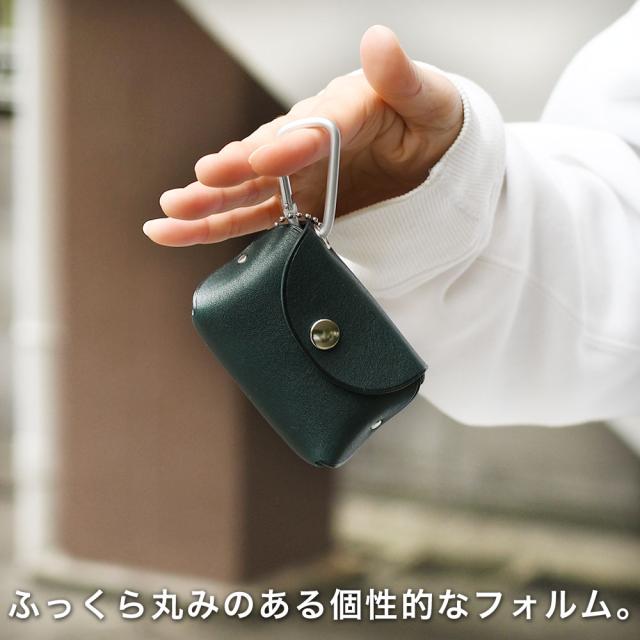 ふっくら丸みのある個性的なフォルム。