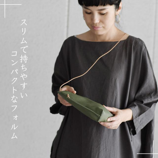 スリムで持ちやすいコンパクトなフォルム