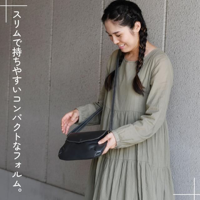 スリムで持ちやすいコンパクトなフォルム。