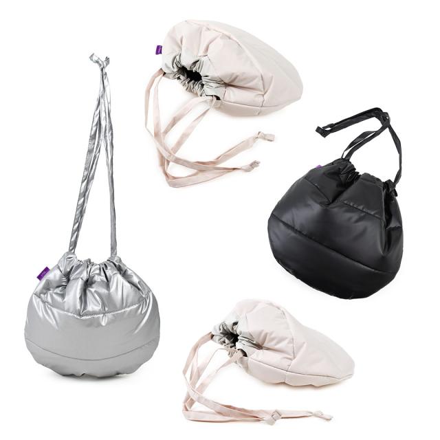 ふかふか中綿入りのクッション巾着バッグです。