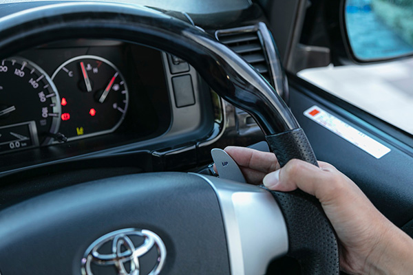 春バーゲン ヴァレンティ シーケンシャルパドルシフト キット ハイエース レジアス用 0系 6速at搭載車 ステアリングスイッチ有り車 Pad Ace 1 人気ショップが最安値挑戦 Www Bnooon Com