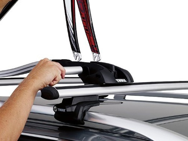 のキャリア# THULE/スーリー:561 17kgまで 対応の通販はau PAY マーケット - ホットロード|商品ロットナンバー:262675609 アウトライド 自転車 サイクルキャリア アルミ製 クイックリリース付サイクル ┗キャリアを