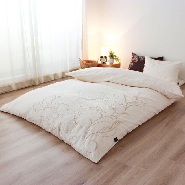 サテンストライプ刺しゅう入り掛け布団カバー