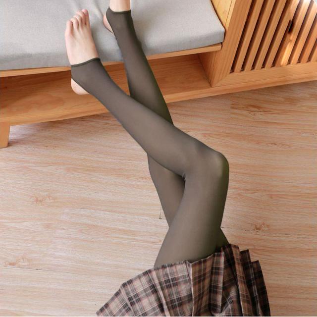 着用イメージ画像／トレンカ