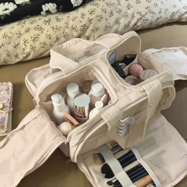 バニティポーチ