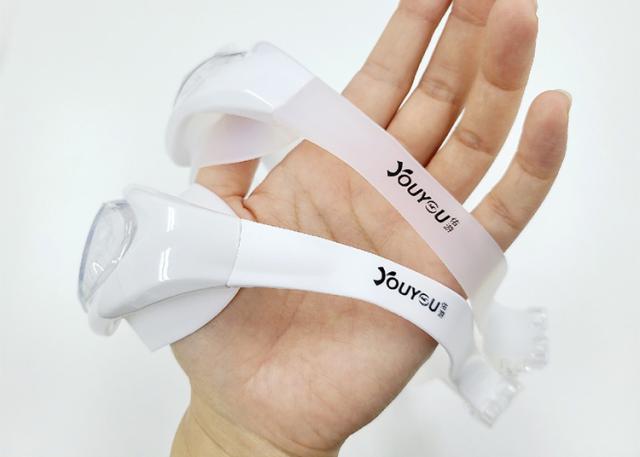 スイミングゴーグル