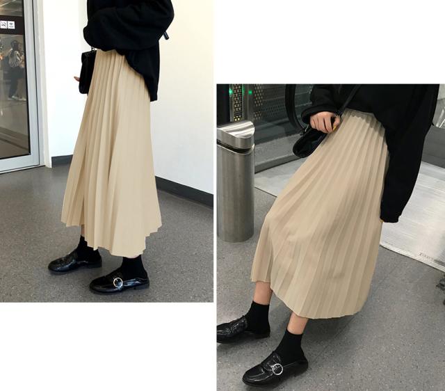 プリーツスカート