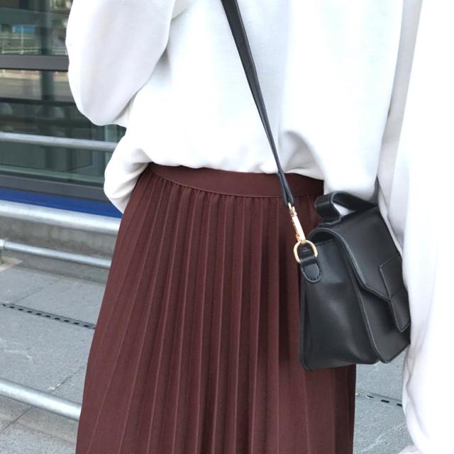 プリーツスカート