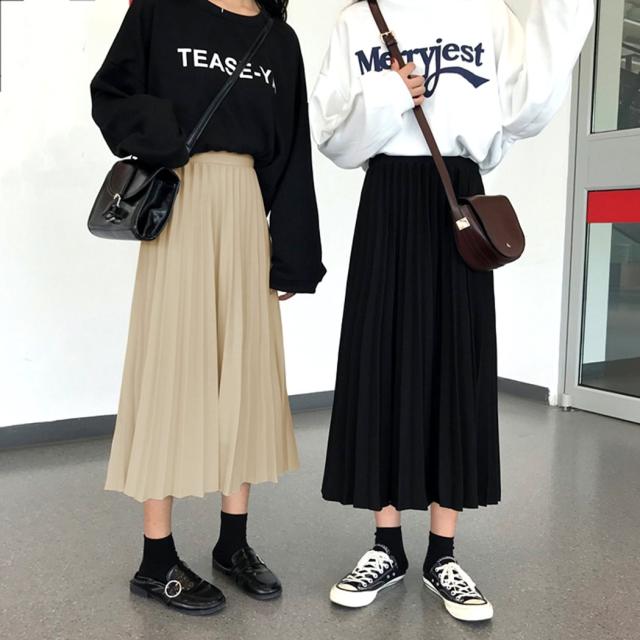 プリーツスカート