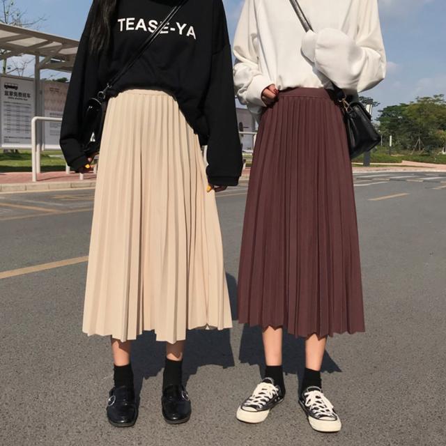 プリーツスカート