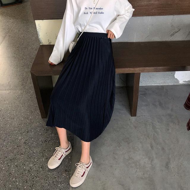 プリーツスカート