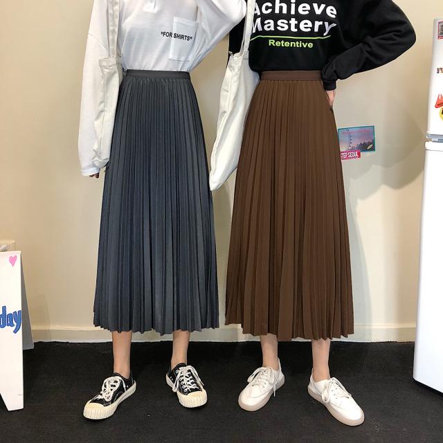 プリーツスカート